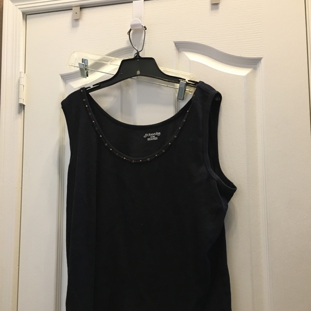 FINAL MARKDOWN Ladies St. John’s bay tank top 1x